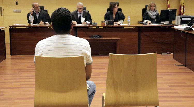 El judici contra l'acusat de violar l'exdona a Girona. ACN