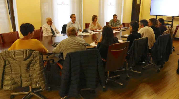 Reunió institucional de la Comissió de l'Abstenció de Girona amb representants municipals i de la Generalitat. ACN