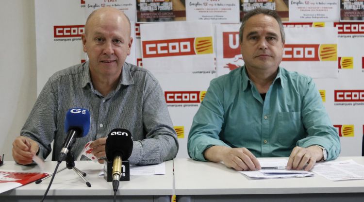 El primer secretari d'UGT a les comarques gironines, Xavier Casas, i el primer secretari de CCOO a les comarques gironines, Bartomeu Compte. ACN