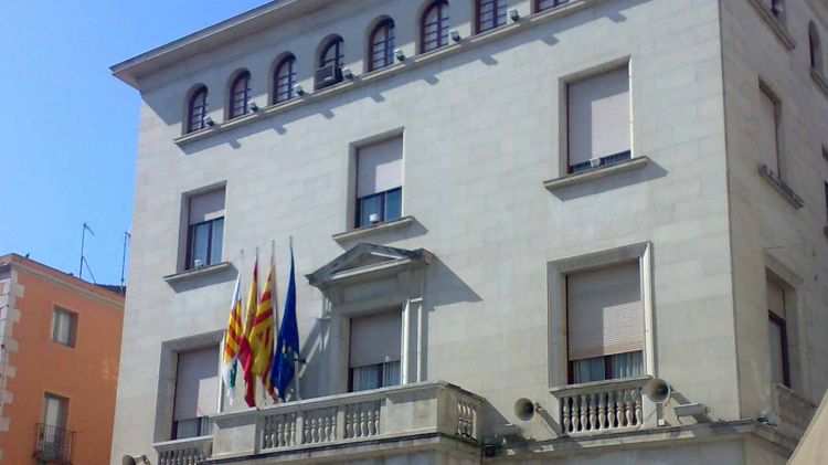 Façana de l'Ajuntament de Figueres