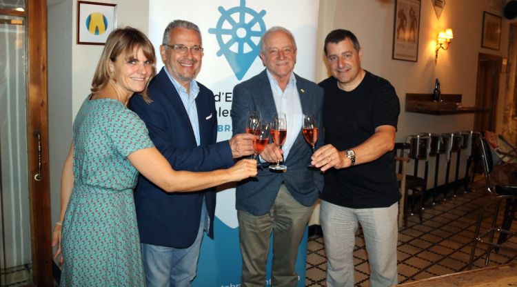 Les autoritats que avui han presentat a Girona la nova edició de la Fira de Vins i Caves de Catalunya a la Costa Brava. ACN