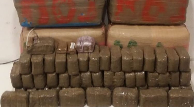 Els paquets de droga interceptats a Girona per la Guàrdia Civil.