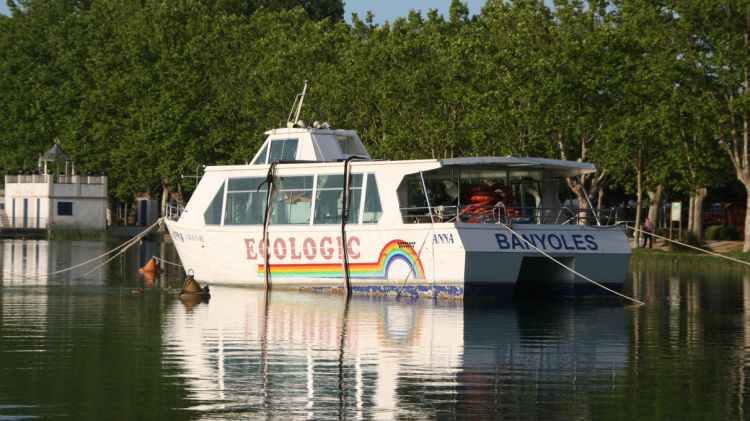 El catamarà 'Anna' a l'espera de ser traslladat a Mallorca © ACN