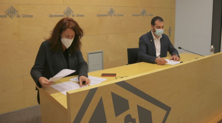 Marta Madrenas i Quim Ayats, aquest matí a l'Ajuntament de Girona. ACN