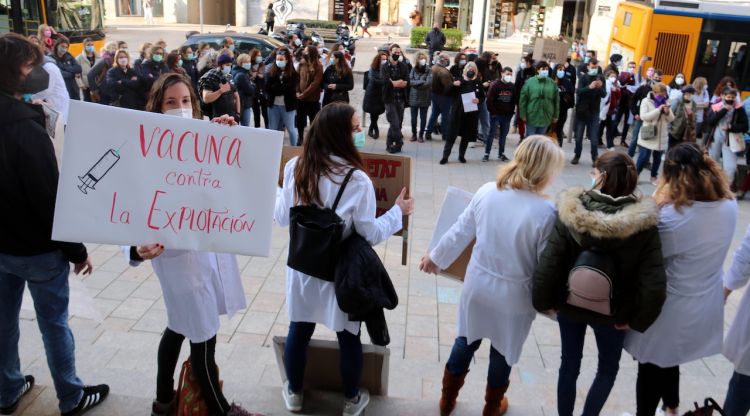 Un moment de la concentració durant la vaga de sanitat i serveis assistencials a Girona. ACN