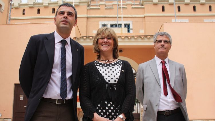 La consellera, l'alcalde de Figueres i el delegat del Govern a Girona han visitat l'actual presó de Figueres © ACN