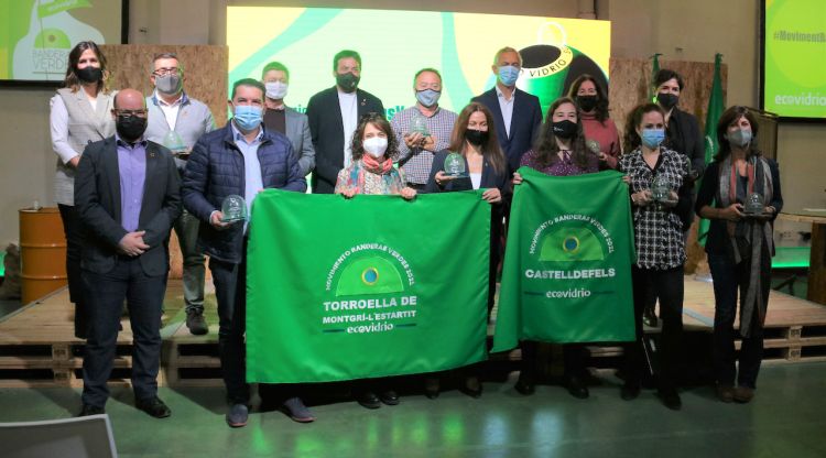 Els guardonats d'enguany a l'entrega de Banderes Verdes d'Ecovidrio a Catalunya. ACN