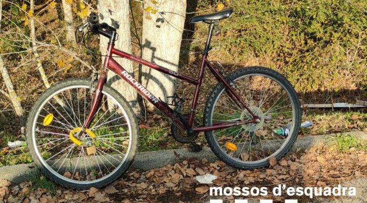 La bicicleta que duia l'home denunciat pels Mossos