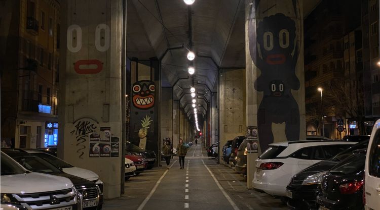 El carrer Bonastruc de Porta de Girona, de nit. ACN
