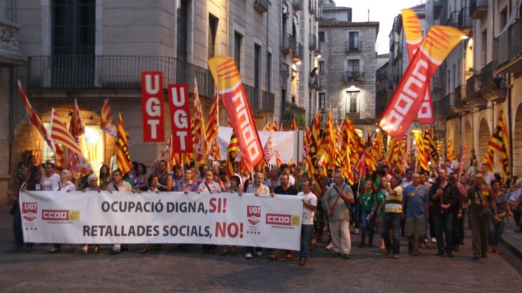 Unes 250 persones s'han manifestat per Girona en favor del treball digne © ACN