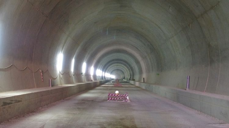 Imatge de l'interior del túnel de Sarrià de Ter © ADIF