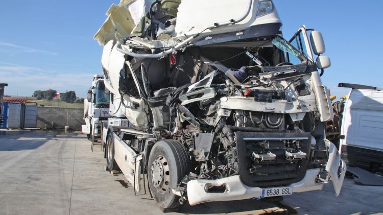 El camió amb què anava la víctima mortal de l'accident © ACN