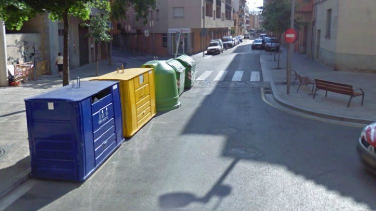 El contenidor es trobava al carrer Maçana de Girona © AG