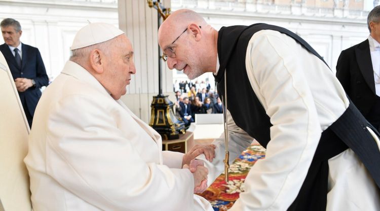 El bisbe electe de Girona, Octavi Vilà, amb el papa Francesc