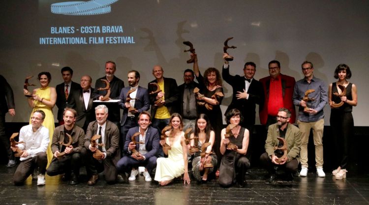Foto de família dels guanyadors dels premis de la primera edició del Blanes Costa Brava International Film Festival. ACN