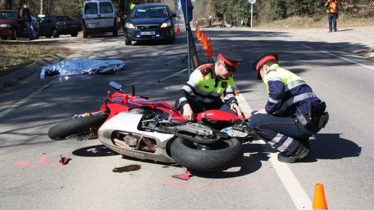 L'estudi del RACC conclou que cada mes vuit joves moren o queden ferits greus en accidents de trànsit a les comarques gironines