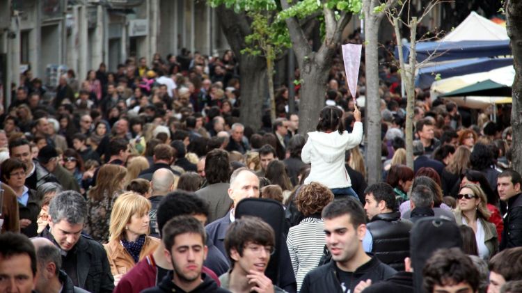 La Rambla de la Llibertat de Girona, plena de gom a gom aquesta tarda © ACN