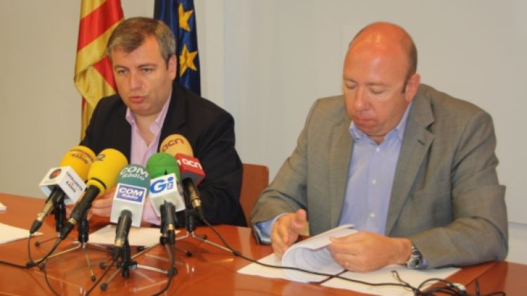 El diputat de CiU a Madrid, Jordi Xuclà (esquerra), i el senador Joan Bagué © ACN