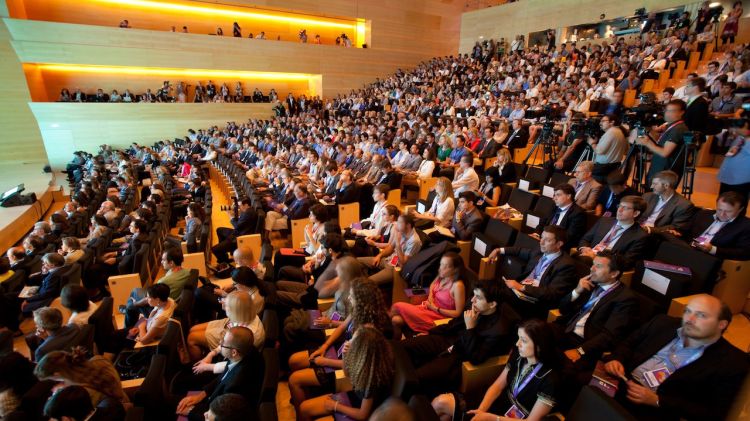 El tercer Fòrum Impulsa, que se celebra a l'Auditori de Girona, aplega 1.800 persones © ACN