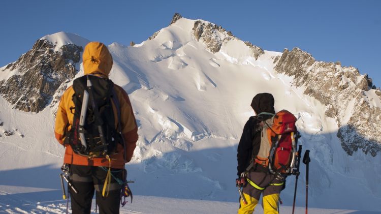 Imatge d'arxiu de dos alpinistes a les immediacions del Mont-Blanc © ACN