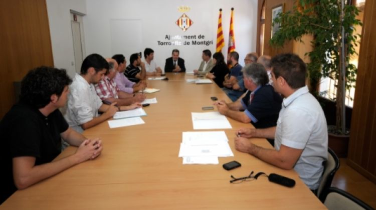Un moment de la reunió entre la Generalitat i els ajuntaments © ACN