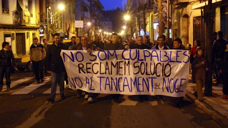 Unes 200 persones s'han manifestat pels carrers d'Arbúcies © ACN