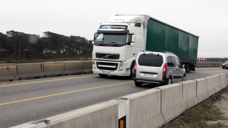 El pas dels camions de més de 12 tones estarà prohibit a partir del 2 d'abril © ACN