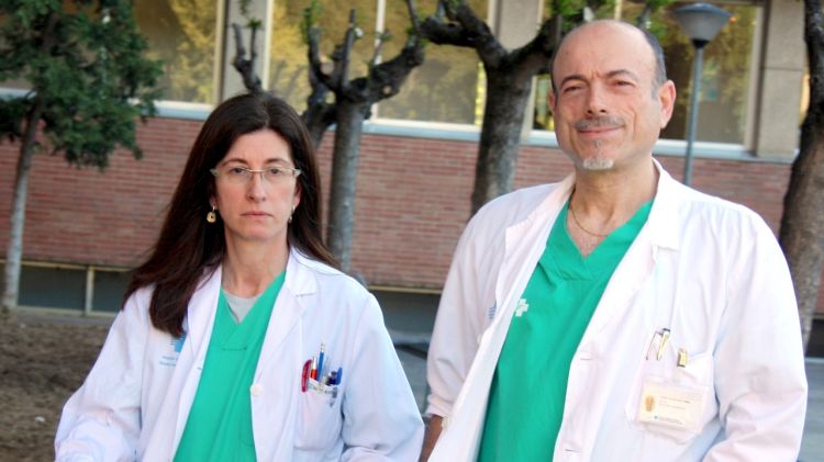 El portaveu de Metges de Catalunya a Girona, Josep Vilaplana, i la secretària Núria Estanyol © ACN