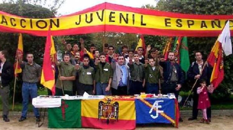 Membres de Acción Juvenil Española © AJE