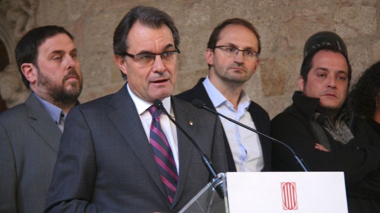 El president de la Generalitat, Artur Mas, amb els líders d'ERC, d'ICV-EUiA i de la CUP © ACN