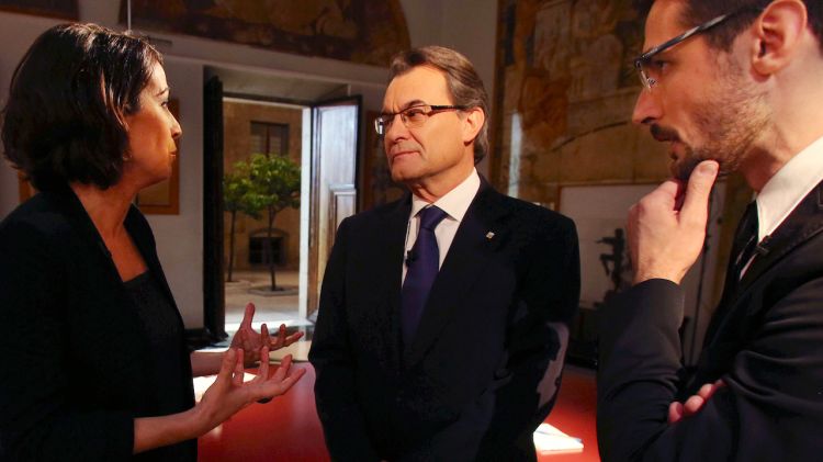 El president Artur Mas amb els periodistes Lídia Herèdia i Carles Prats © ACN