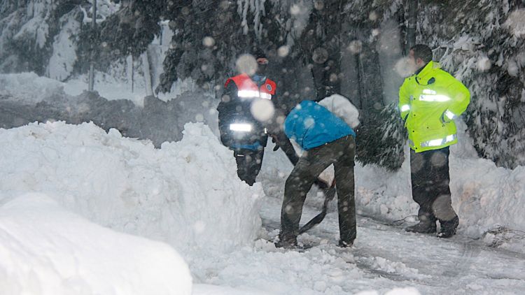 La gran nevada va deixar aïllades per carretera i sense llum la majoria de poblacions gironines © ACN