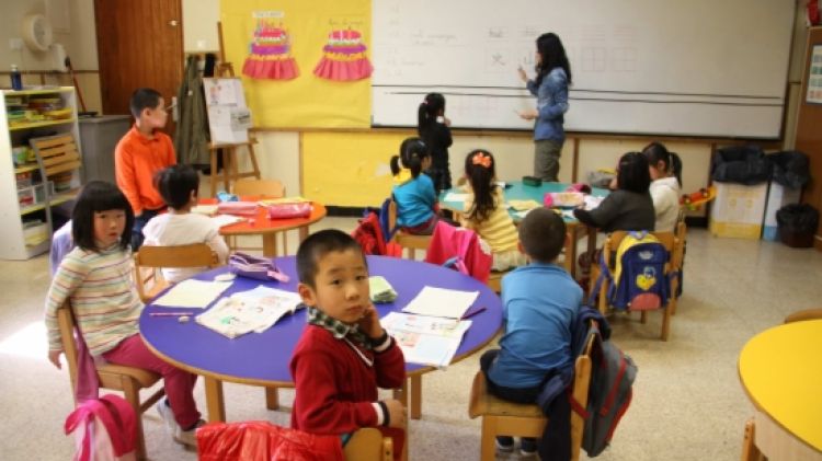 Una de les classes de l'escola Pia d'Olot on s'ensenya xinès els diumenges © ACN