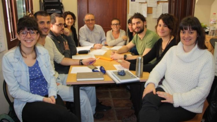 L'equip de professionals que treballa a Can Prat de Porqueres © ACN